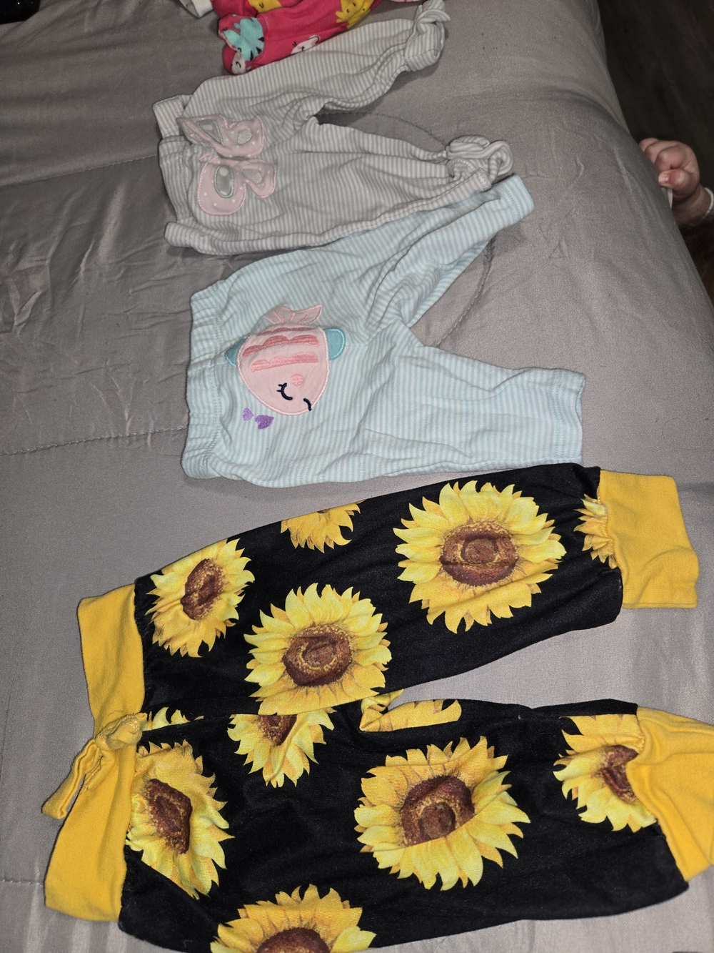 Newborn Bundle - Picture 3 of 14